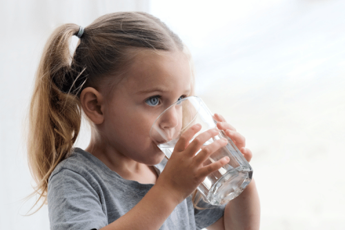 Choke on Liquid: What to Do If Someone Is Choking on Water