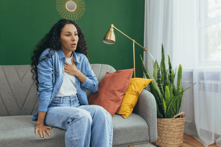 Symptoms of Paradoxical Breathing